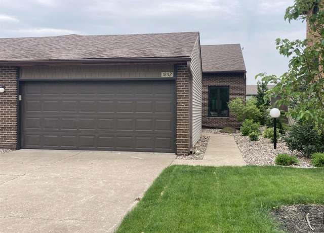 Property at 1862 53rd St, Moline, IL 61265, 2 beds, 2 baths