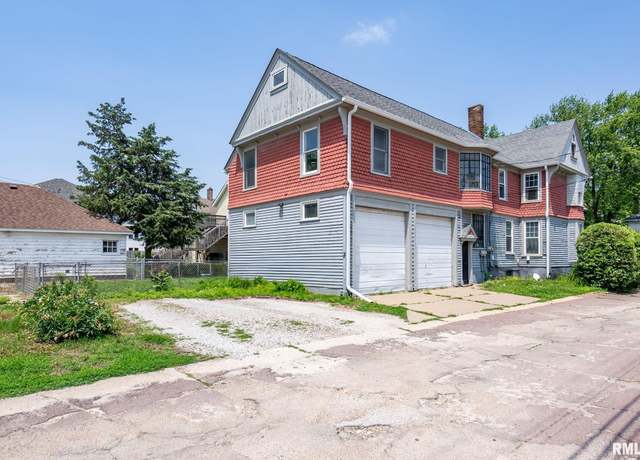 Property at 117 W 14th St, Davenport, IA 52803, 7 beds, 4 baths