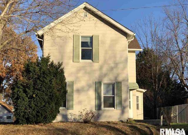 Property at 2307 Farnam St, Davenport, IA 52803, 3 beds, 1.5 baths