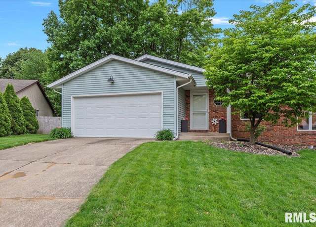 Property at 119 Calvin Ave, Springfield, IL 62704, 2 beds, 2 baths