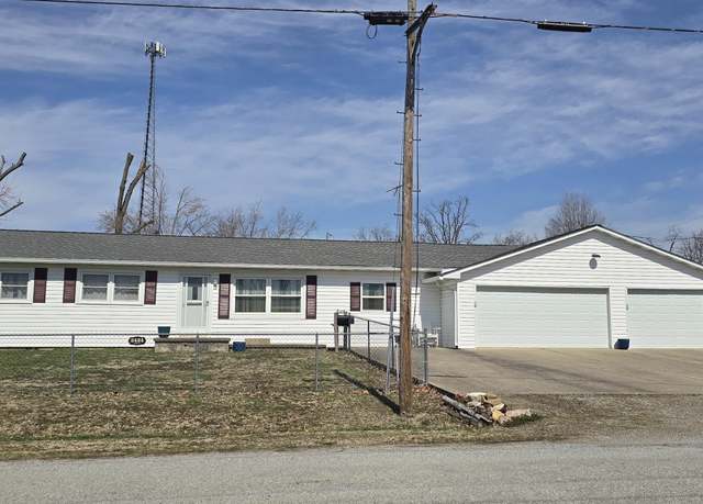 Property at 2424 Jones St, Eldorado, IL 62930, 3 beds, 1 bath