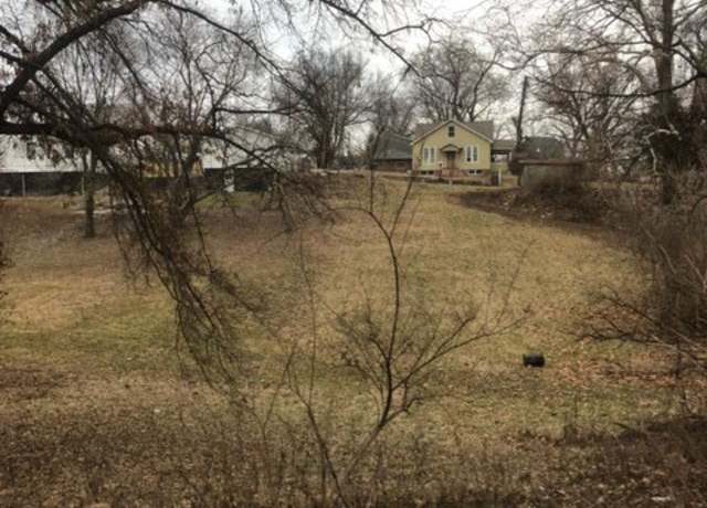 Property at 2400 Lloyd St, Alton, IL 62002-5135