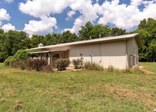 Property at 2 N Jungle Rd, Murphysboro, IL 62966, 2 beds, 1.5 baths