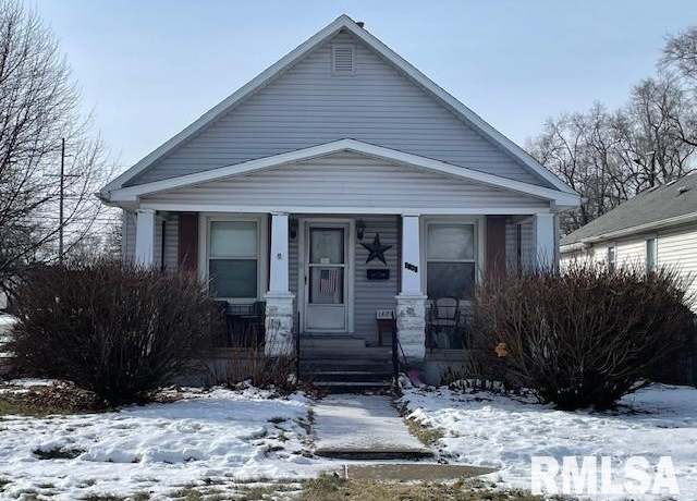 Property at 1429 Pekin St, Lincoln, IL 62656, 2 beds, 1 bath