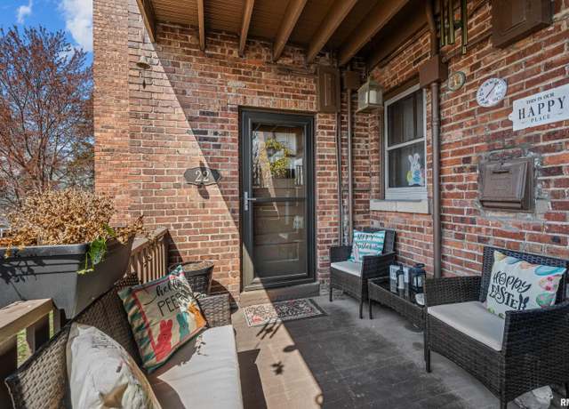 Property at 1622 18th Ave #22, Rock Island, IL 61201, 2 beds, 1 bath