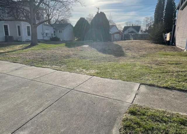 Property at 410 S Chicago St, Lincoln, IL 62656