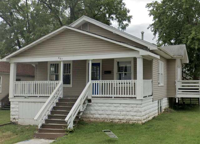 Property at 407 W Cherry St, Carbondale, IL 62901, 3 beds, 1 bath