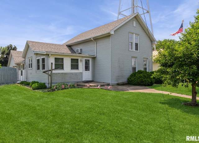 Property at 321 3rd Ave, Low Moor, IA 52757, 3 beds, 1.5 baths