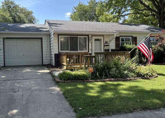 Property at 1700 Minot St, Springfield, IL 62702, 3 beds, 1 bath