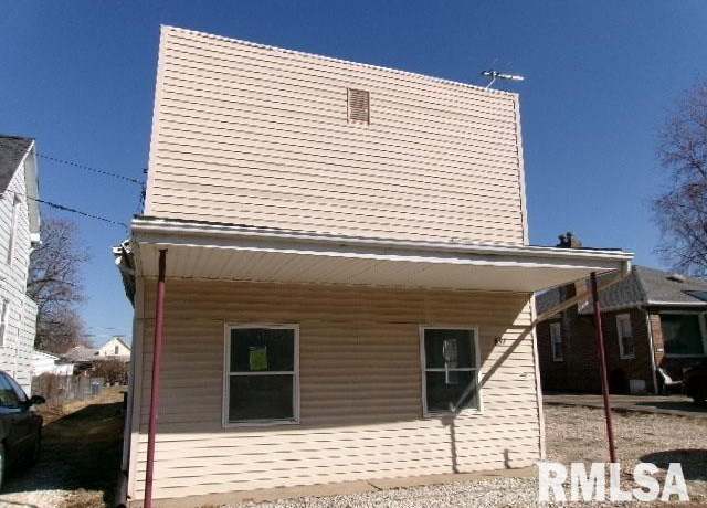 Property at 837 E Chestnut St, Canton, IL 61520, 2 beds, 1 bath