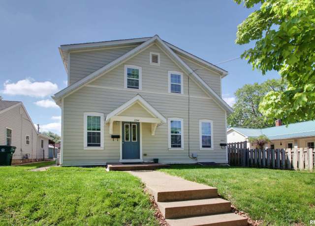 Property at 2244 College Ave, Quincy, IL 62301, 4 beds, 2 baths