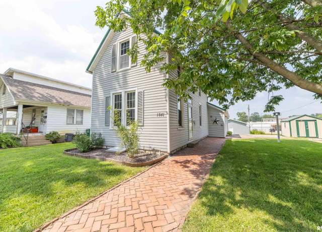 Property at 1841 Cherry St, Quincy, IL 62301, 3 beds, 1 bath