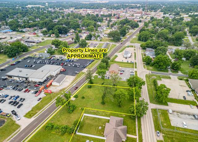 Property at 863 E Mccord St, Centralia, IL 62801