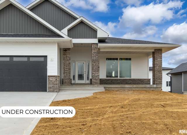 Property at 1915 E 59th Ct, Davenport, IA 52807, 5 beds, 5.5 baths