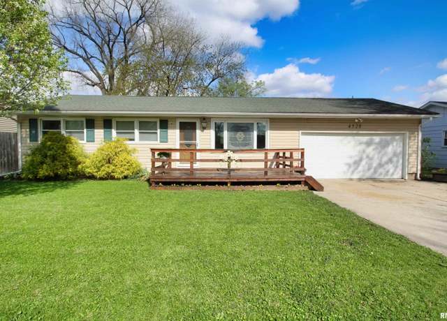 Property at 4520 11th Street A, Moline, IL 61265, 3 beds, 1 bath