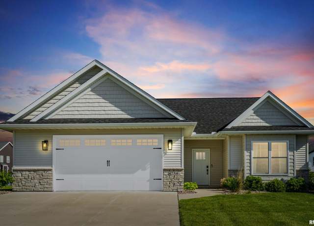 Property at 4754 55th Avenue Court, Bettendorf, IA 52722, 2 beds, 2 baths