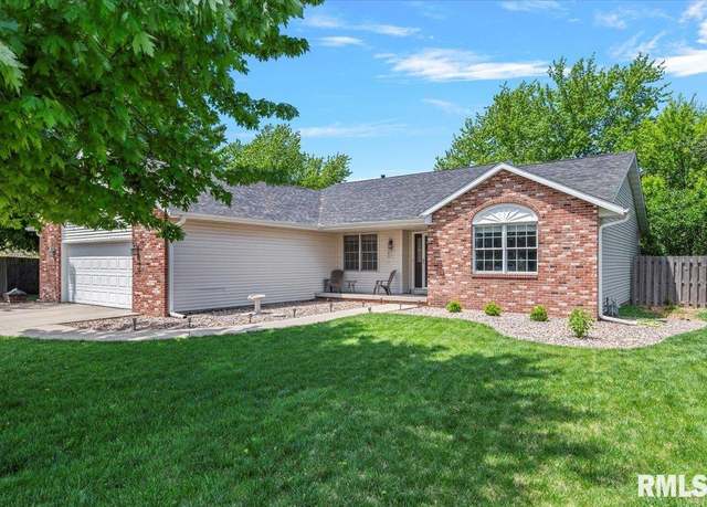 Property at 1213 Sugar Tree Ct, Chatham, IL 62629, 3 beds, 2 baths