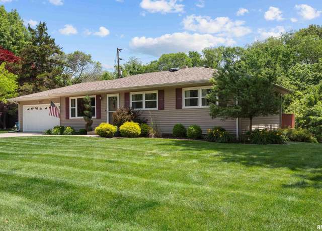 Property at 1711 E 4th St, Coal Valley, IL 61240, 3 beds, 2 baths