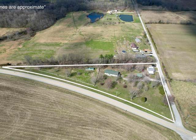 Property at 1219 Buchanan Rd, Iuka, IL 62849, 3 beds, 2.5 baths