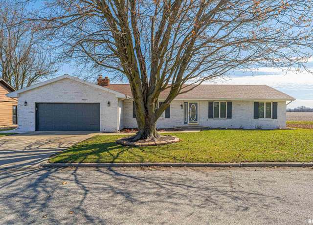 Property at 422 Holly Dr, Lincoln, IL 62656-0000, 3 beds, 2.5 baths