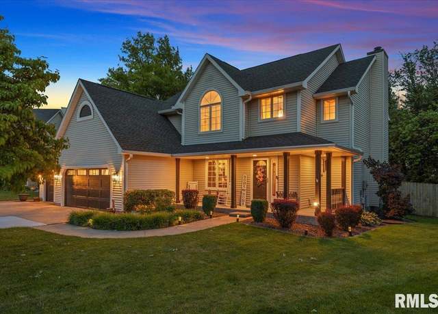 Property at 820 E Spruce St, Chatham, IL 62629, 5 beds, 3.5 baths