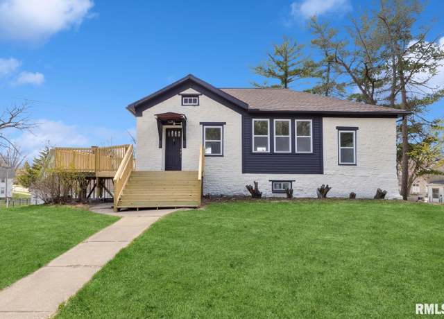 Property at 325 S Bluff Blvd, Clinton, IA 52732, 3 beds, 2 baths