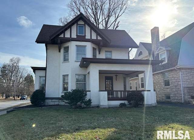 Property at 2340 Maine St, Quincy, IL 62301, 3 beds, 1.5 baths