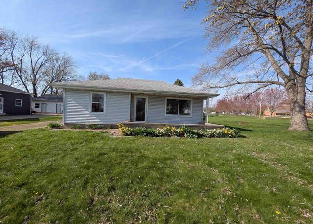 Property at 2603 S Avion Dr, Peoria, IL 61607, 2 beds, 1 bath
