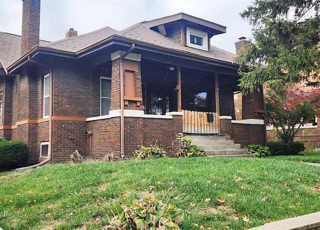 Property at 2075 S 5th St, Springfield, IL 62703, 5 beds, 2 baths