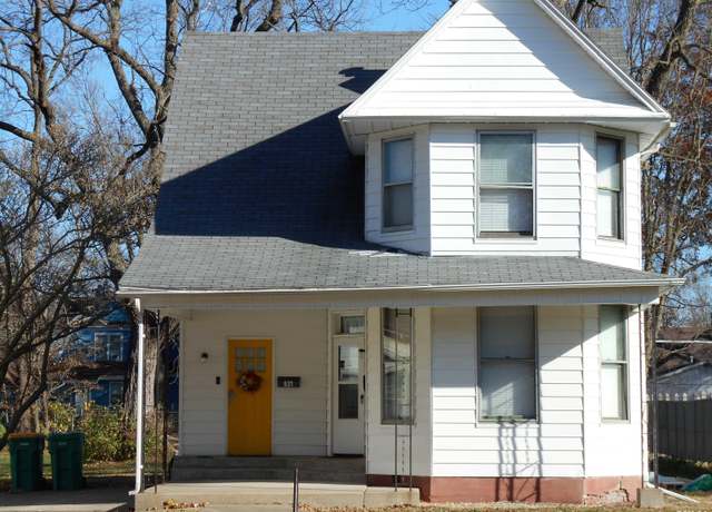 Property at 631 N Johnson St, Macomb, IL 61455, 3 beds, 2 baths