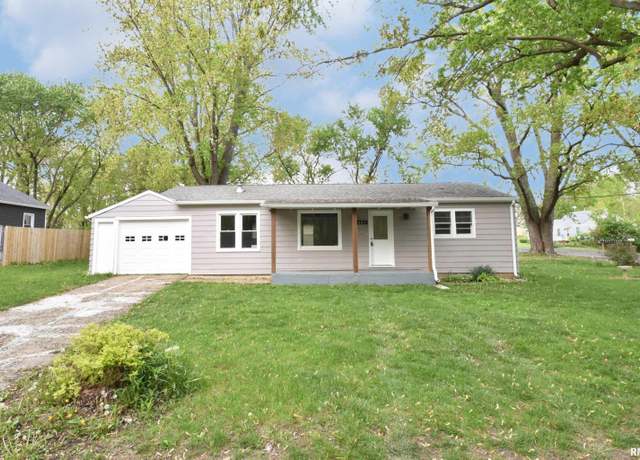 Property at 441 Morton St, Creve Coeur, IL 61611, 2 beds, 1 bath