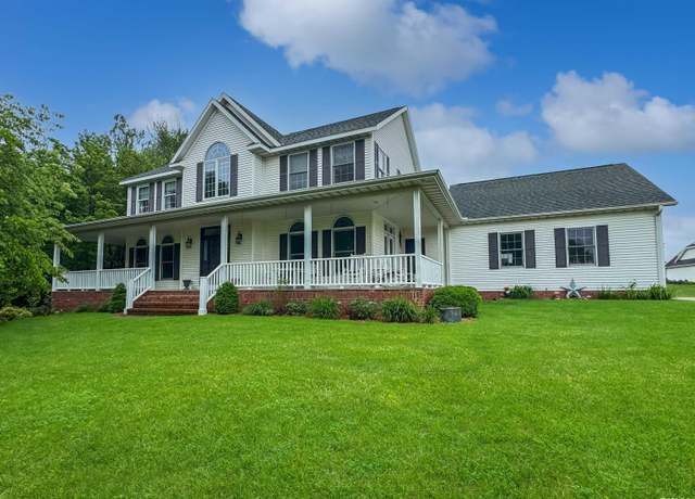 Property at 206 Windsor Dr, Germantown Hills, IL 61548, 5 beds, 3.5 baths