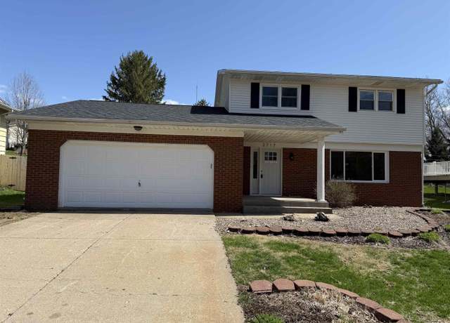 Property at 2717 Stafford Blvd, Bettendorf, IA 52722, 4 beds, 1.5 baths