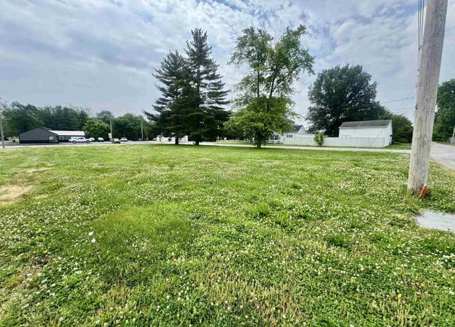 Property at 904 N Elm St, Centralia, IL 62801