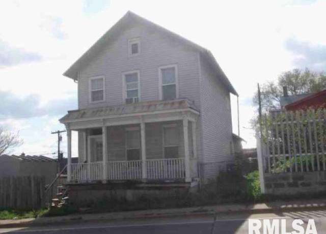 Property at 422 N Marquette St, Davenport, IA 52802, 3 beds, 1 bath