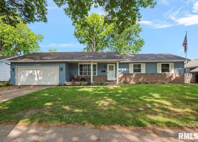 Property at 2489 Arrowhead Dr, Springfield, IL 62702, 3 beds, 2 baths