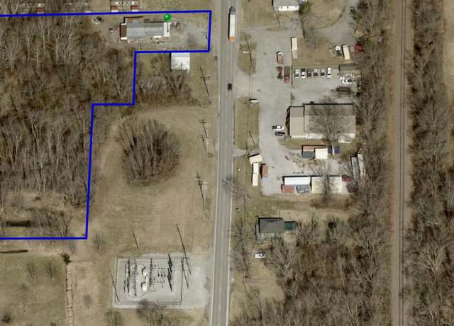 Property at 1300 S Court St, Marion, IL 62959, 1 bed