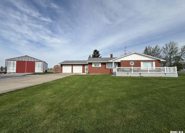 Property at 600 S Main St, Roseville, IL 61473, 2 beds, 1.5 baths