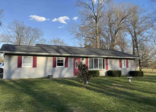Property at 208 N Spillertown Rd, Marion, IL 62959, 3 beds, 2 baths
