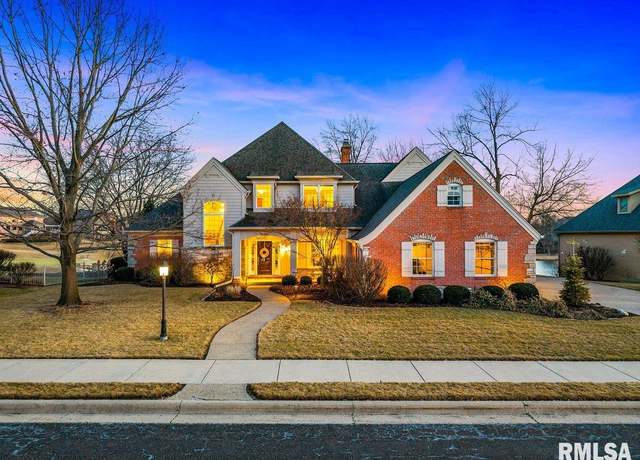 Property at 4322 W Deermeadow Dr, Peoria, IL 61615, 4 beds, 4.5 baths