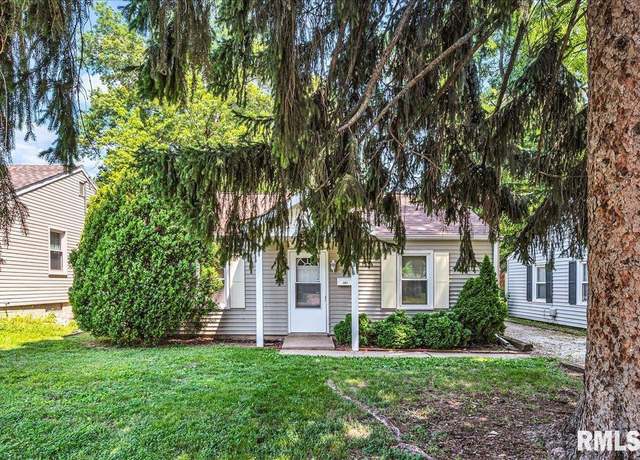 Property at 301 E Ellington Dr, Peoria, IL 61603, 2 beds, 1 bath