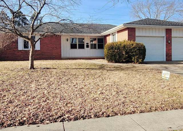 Property at 2617 Delaware Dr, Springfield, IL 62702, 4 beds, 3 baths