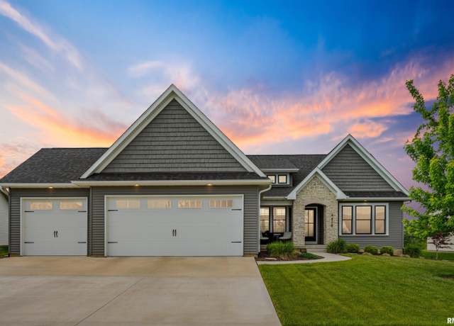 Property at 4478 Lakeside Dr, Bettendorf, IA 52722, 4 beds, 3 baths
