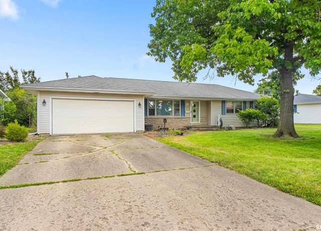 Property at 6410 N Greenmont Rd, Peoria, IL 61614, 4 beds, 2.5 baths