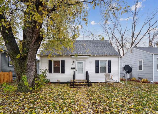 Property at 971 S Concord St, Davenport, IA 52802, 2 beds, 1 bath