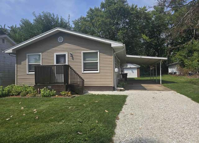 Property at 746 N 7th Ave, Canton, IL 61520, 4 beds, 1 bath