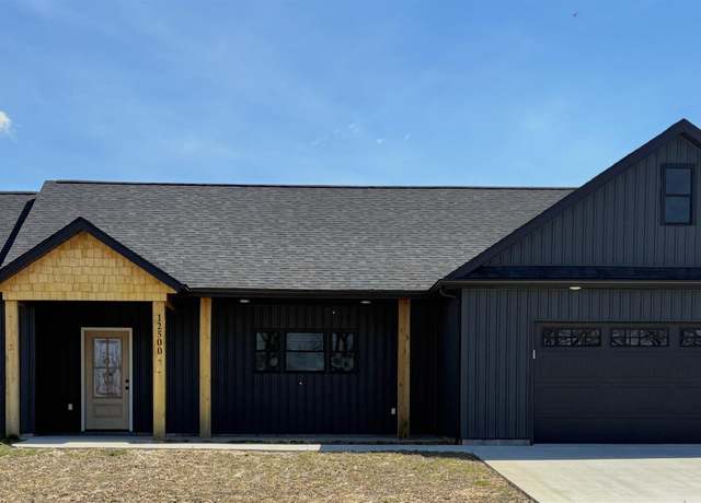 Property at 12500 Bristle Ridge Ln, Carbondale, IL 62901, 3 beds, 2 baths