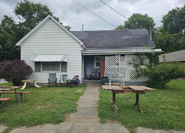 Property at 1412 S 12th St, Mt Vernon, IL 62864, 2 beds, 1 bath