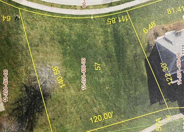 Property at 002 Redbud Dr, Macomb, IL 61455