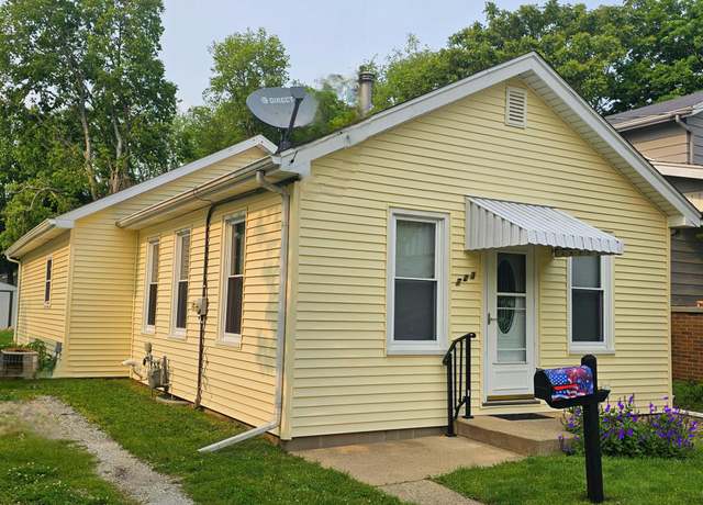 Property at 723 E Maywood Ave, Peoria, IL 61603, 3 beds, 1 bath